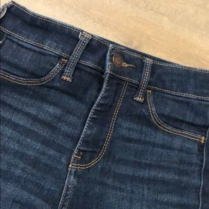 Hollister Jeans - Hollister High-rise Jean legging w23 l26 00s Hollister Jeans - Hollister High-rise Jean legging w23 l26 00s